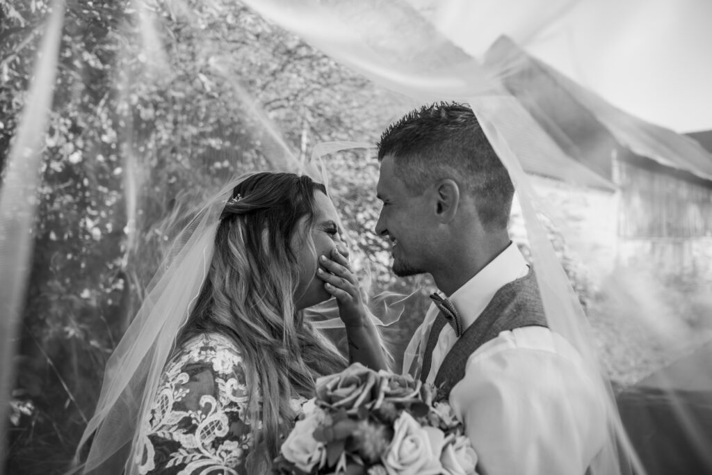 Gasthof-Lehner-Weiden-Schleierbild-Hochzeitsfotograf-Muenchen
